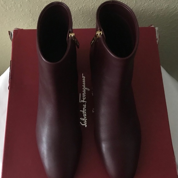 NIB SALVATORE FERRAGAMO Women’s Heel Booties - Picture 2 of 10